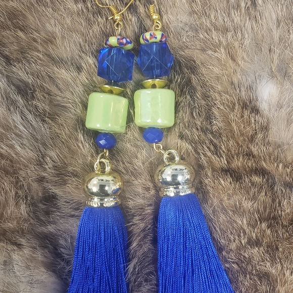 ONE OF A KIND HANDMADE EARRINGS - Picture 7 of 8